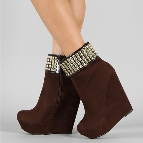 Dollhouse Shoes - Dollhouse swagger wedges size 7.5